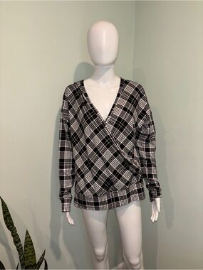 LulaRoe Rebecca Black and White Plaid Long Sleeve Cross Front Blouse - M